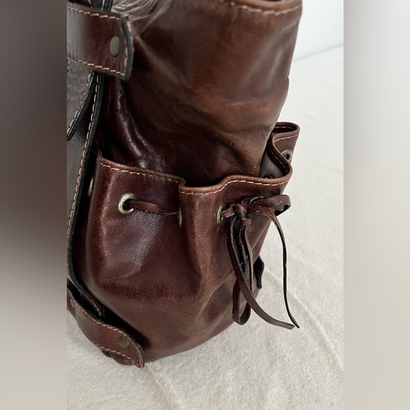 Genuine leather shoulder satchel. Made in Uruguay. ✨ - Picture 6 of 12